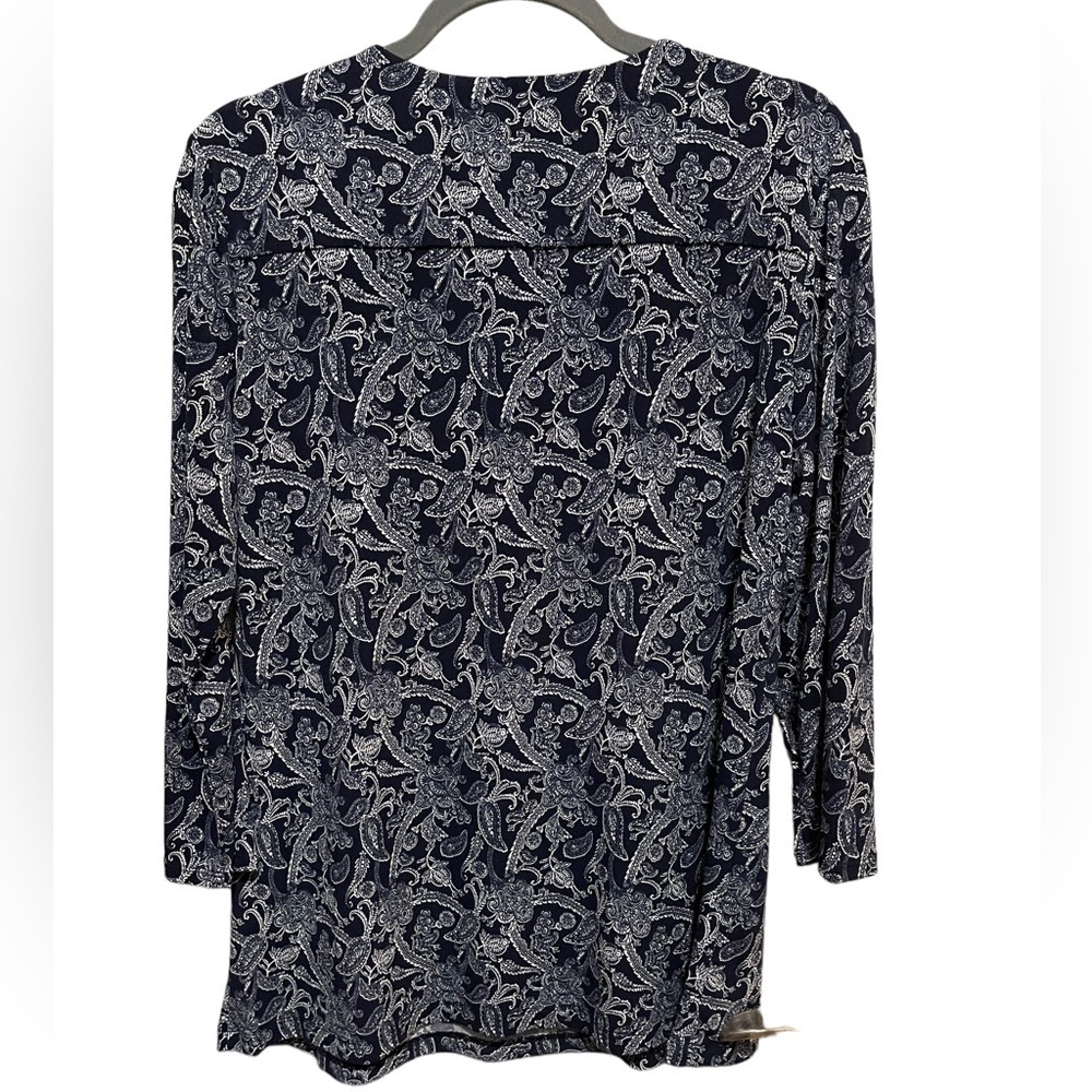 Magnolia Grace - navy 3/4 length sleeve top - keyhole neckline - size L - Picture 3 of 7